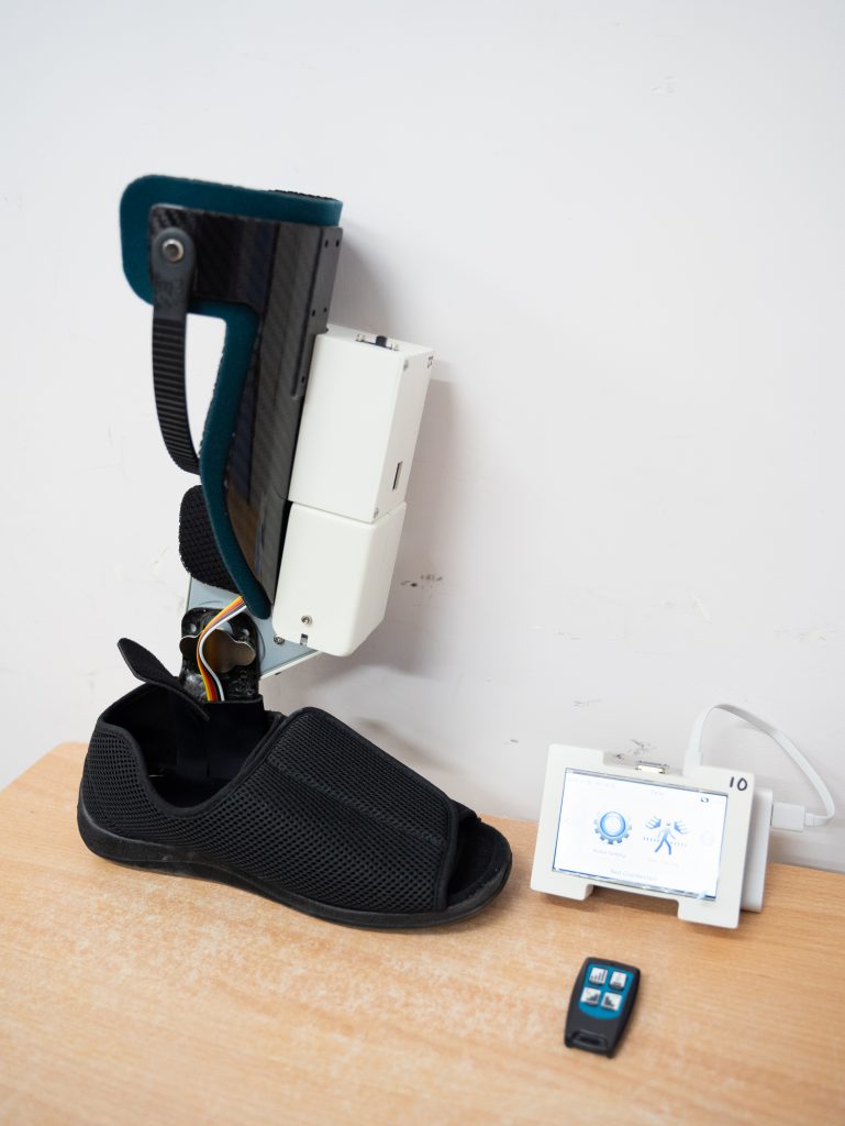 中風機械腳托用以輔助有足下垂問題的患者進行步態訓練